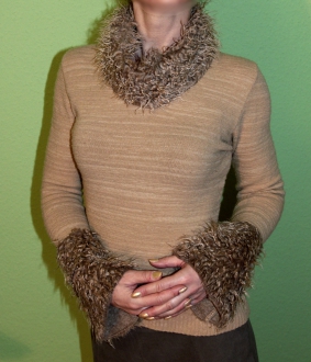 Pískový pulovr s kožešinkou Zebra vel.M