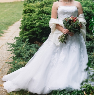 Korzetové svatební šaty - vhodné i pro plnoštíhlé