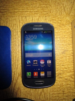 Samsung Galaxy A3 S3 MINI černý )model GT-18200N) Mobilní telefon dotykový.