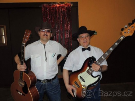 Country skupina duo z Benešova složená ze dvou hráčů kytara a zpěv + basová kytara, popř. i třetí hráč dle dohody např. foukací harmonika, nebo banjo,